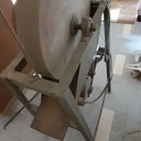 Ancienne meule a eau électrifiée