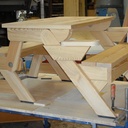 Banc tranformable en table