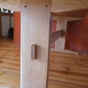 Table en chêne à bords vifs