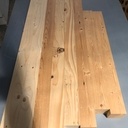 Bureau en matériaux de réemploi