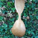 Nouvelle cuillère en noyer sur un design toujours de Lee John Phillips