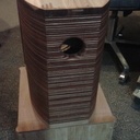 A l'arriére des enceintes , pas encores finies