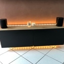 Meuble TV suspendu avec joints pont de bateau et bandeau LED intégré