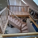 Escalier deux quart tournant entièrement balancé avec contremarches