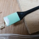 Pinceaux (cosmétique) pour étaler la colle