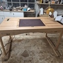 Bureau en Platane ave cuir et intégration d'un lampe