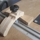 Bride de serrage ou hold down clamp