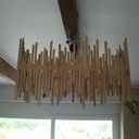 Un lustre qui flotte