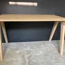 Bureau épuré en chêne