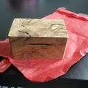 Anneaux et petite boite d'anniversaire