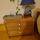 Table de nuit en hêtre