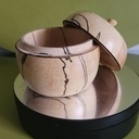 Petite boîte en bois échauffé