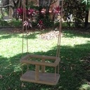 Balançoire pour bébé sous un manguier