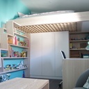 Lit mezzanine avec son armoire et son bureau