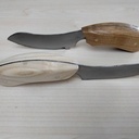 Une paire de couteaux