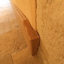 46m de plinthes dans un escalier en pierre