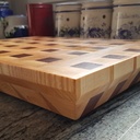 Planche à découper en bois de bout, effet CASIER