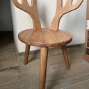Chaise d’enfant avec bois de cerf