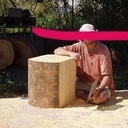 Tabouret massif en Flamboyant