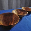 Bols tournés au tour à perche