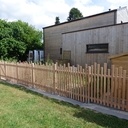 Clôture ajourée, portillon et escalier extérieur en douglas