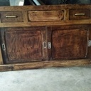 Travail en cours, les portes sont restaurées