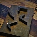 Charnières... en bois.