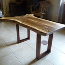 Table basse en noyer