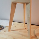Petite table 3 pieds