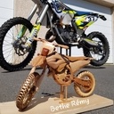 Moto en bois