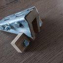 version du timon en bois de chêne et renforcée par une équerre