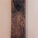 Décapsuleur bois teinté.