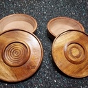 Boîtes et assiettes