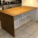 Îlot central en chêne massif et mdf de couleur