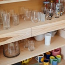 Le truc là, mais siiii, pour mettre de la vaisselle avec des portes.