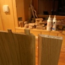 Attention, la porte présenté ici a la poignée en bas (porte de frigo)