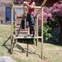 Une aire de jeu pour la cabane