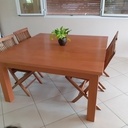 Table carré pour 8 personnes