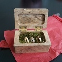 Anneaux et petite boite d'anniversaire