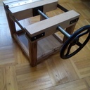 Presse pour reliure avec fût à rogner