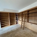 Bibliothèque chêne avec porte cachée