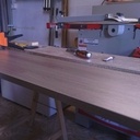 Fabrication d'un lit a tiroirs en mélaminé chêne brun .