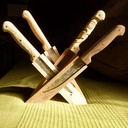 Support pour couteaux gravés