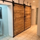 Porte coulissante - mélange de bois et d'acier