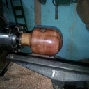 Forme terminée, en respectant le trou qui traversait le poteau, agrandi par le frottement du fil de fer: c'est un vestige historique et familial!