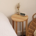 Petit chevet sur pieds