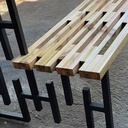 Un banc design et modern pour plantes