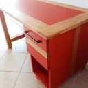 Bureau enfant chêne et valchromat rouge