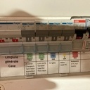 entrée du tableau de l'atelier : coupure générale (SBN240) en lien avec l'inter du tableau principal mais pas d'inter différentiel