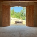 "Grande" porte de hangar en pierres de taille